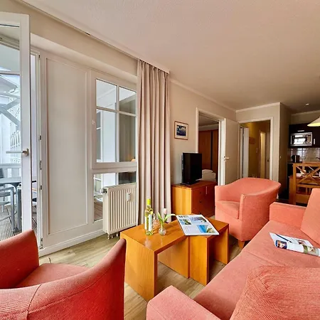 Stilvoll Eingerichtete Mit Grossem Balkon In Sellin (Rugen)