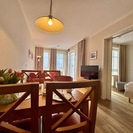 Stilvoll Eingerichtete Mit Grossem Balkon In Apartment Sellin (Rugen)