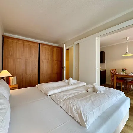 Apartment Stilvoll Eingerichtete Mit Grossem Balkon In